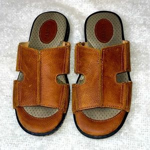 BORN brown leather Dilon Jared sandal Size 3 good condition